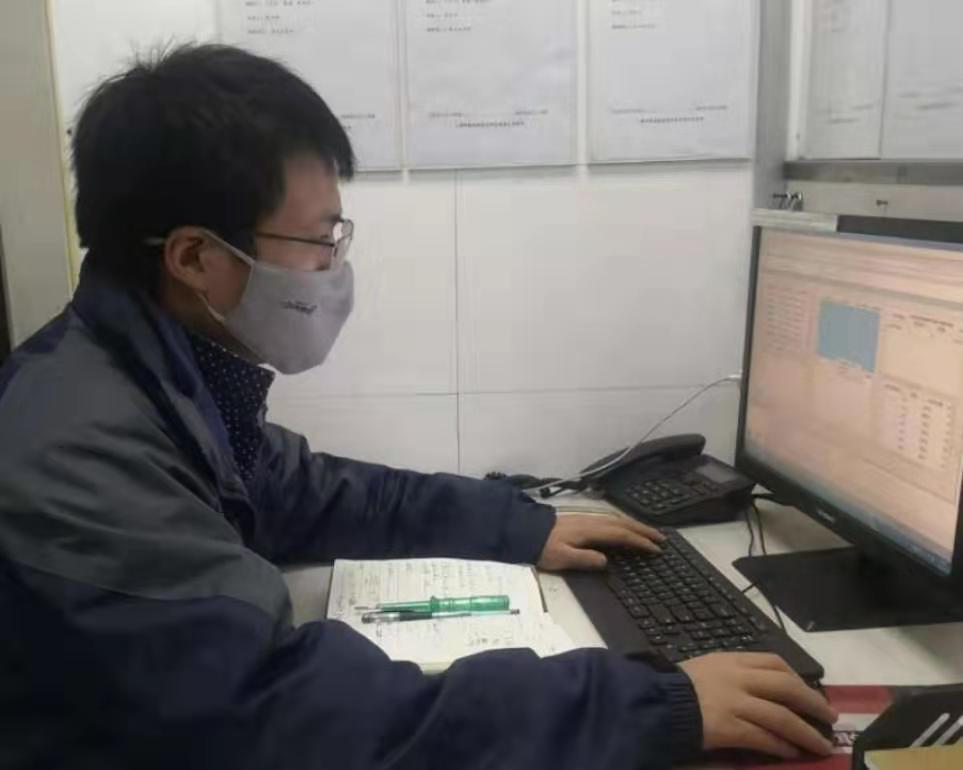 用心做服务,我们在现场 用心做服务,我们在现场